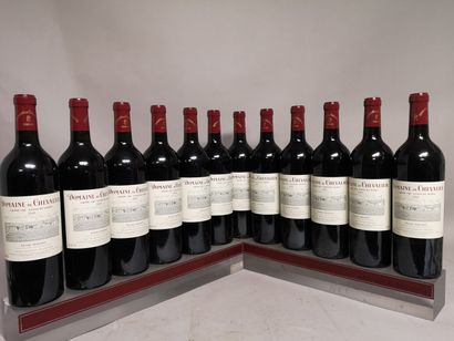 12 bouteilles DOMAINE DE CHEVALIER - Grand...