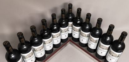  12 bottles Château LEOVILLE BARTON - 2nd GCC Saint Julien 2000 In wooden case.