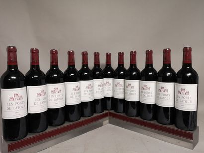 null 12 bouteilles Les FORTS DE LATOUR - 2nd Vin du Château LATOUR Pauillac 2005...