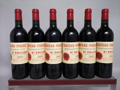 null 6 bottles Château FIGEAC - 1er Cru Classé de Saint Emilion 2000 In wooden c...