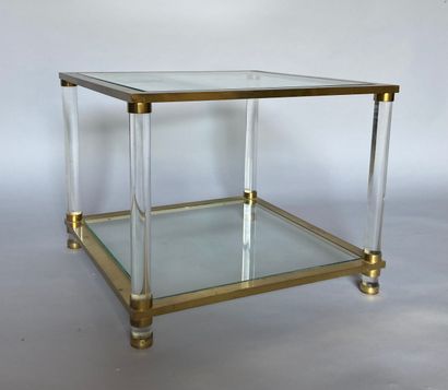 TABLE & PETIT BOUT DE CANAPE années 80-90 Square gilded metal and plexiglass table,...