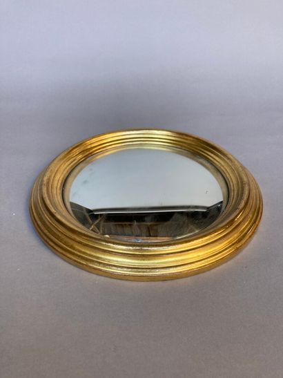 MIROIR SORCIERE rond Round WITCH MIRROR, gilded and molded wood frame. 

D. 29 c...