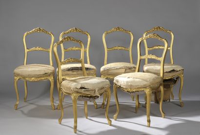 PARTIE DE SALON DE MUSIQUE Louis XV style music room with a bench and six chairs.

Bench...