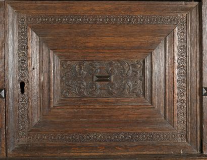 RIBBANK RIBBANK in natural wood, Flemish work of the 17th century 

Decorated with...