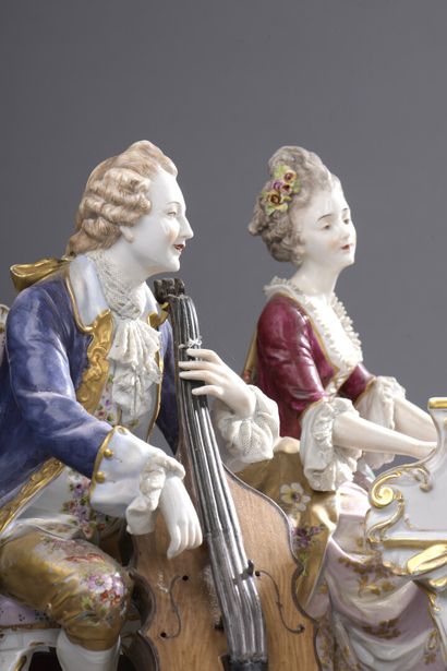 CAPO DI MONTE ? CAPO DI MONTE ?

Les musiciens

Groupe en porcelaine polychrome reposant...