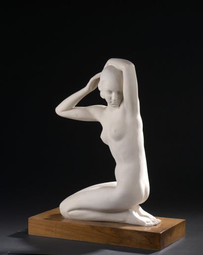 null Zoltan KOVATS (1883-1952)

Femme nue agenouillée

Plâtre, socle en bois (petits...