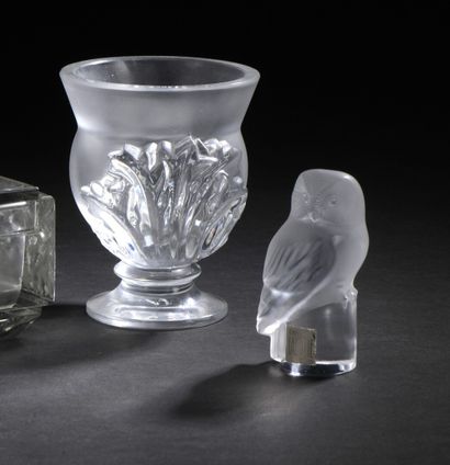 null LALIQUE France

Vase modèle Saint-Cloud et Chouette. Épreuves en cristal. Signés.

H....