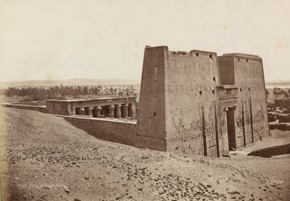 null Henri BÉCHARD (1869-1890)

View of Egypt, Temple, 1870s

Two large albumen prints,...