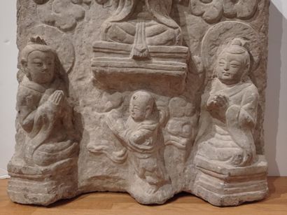 null Stèle en pierre sculptée


Chine, dynastie Ming (1368-1644)


Représentant un...