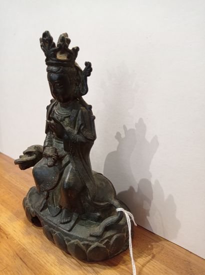 null Statuette de Manjusri en bronze


Chine, époque Ming, XVIIe siècle


La divinité...