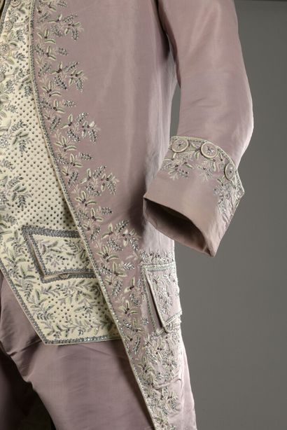 null French embroidered suit, said of King Louis XVI, suit, waistcoat and breeches,...