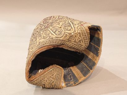 null Kokochnik, Russia, 19th century, cylindrical headdress in crimson silk velvet...