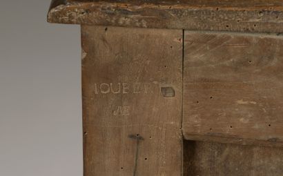  Commode en bois mouluré estampillée JOUBERT et JME d'époque Louis XV livrée le 10...