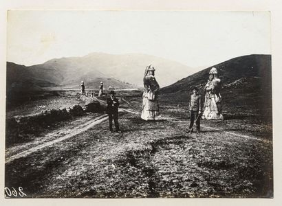 null German officer

TRIP TO CHINA, 1906

Black lacquer album, first cover decorated...