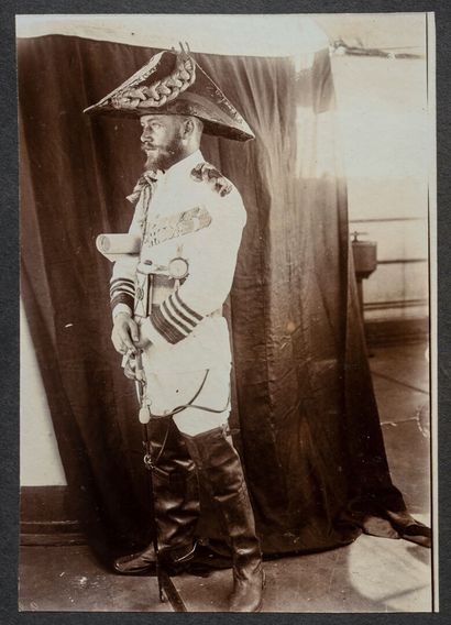 null Officier allemand

VOYAGE EN ASIE DE L'EST ET SEJOURS EN CHINE, 1910-1913

Album...