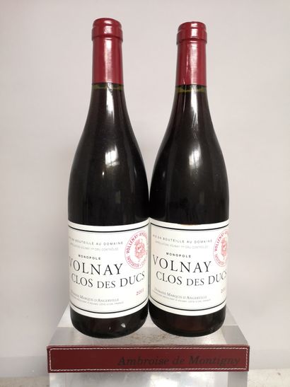 Deux bouteilles VOLNAY 1er cru Clos des Ducs...