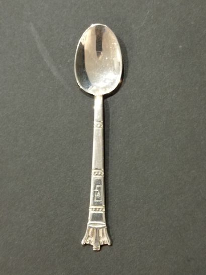 null ASPREY, 1937

Six silver coffee spoons

Figured GVI for George VI, surmounted...