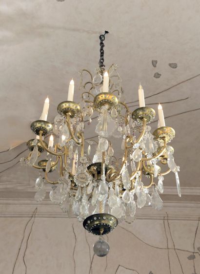  Chandelier with twelve lights, attributed to BAGUÈS, early 20th century 
Decorated...