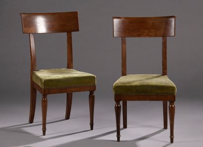 null Pair of mahogany and mahogany veneer chairs, attributed to Jacob, from the Empire...