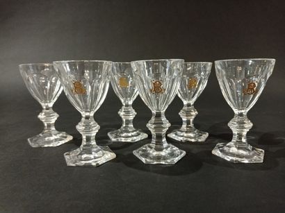 null BACCARAT, Harcourt model

Suite of six white wine glasses in cut crystal, numbered...