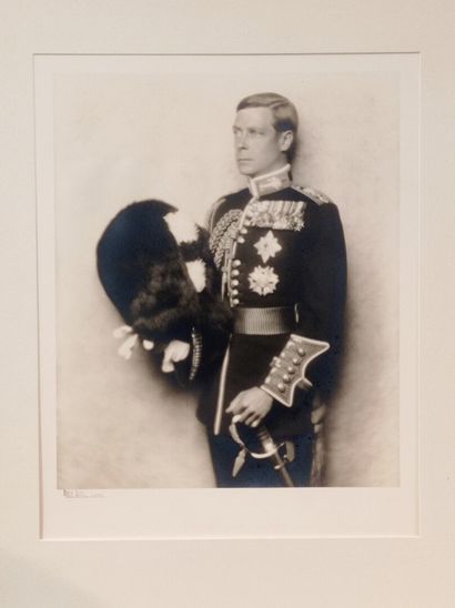  Hugh Cecil SAUNDERS (1892-1974) 
Portrait du prince Edouard, alors prince de Galles...