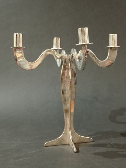null DRIADE KOSMO

Chrome-plated metal candelabra with four lights.

Of curved form.

Dismountable.

H....