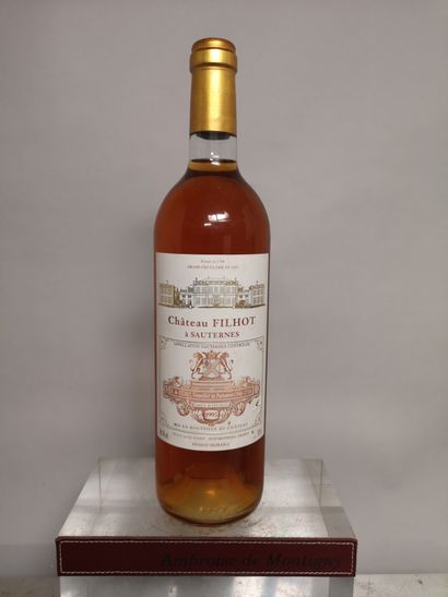 Une bouteille Château FILHOT - 2e Gc Sauternes...