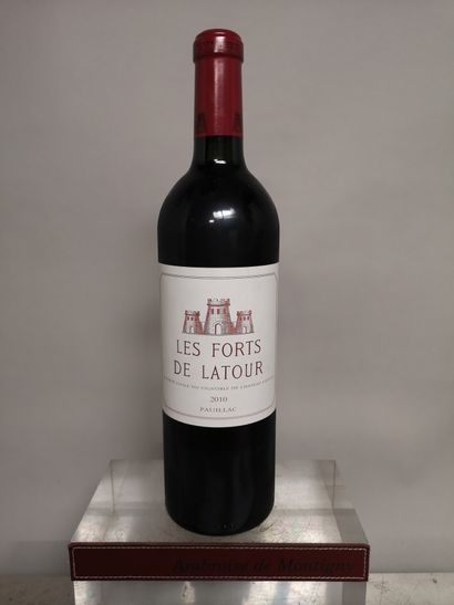 A bottle of Les FORTS de LATOUR - 2nd wine...