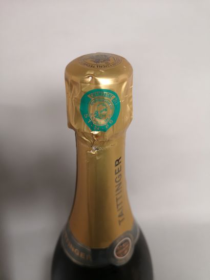 null A magnum CHAMPAGNE TAITTINGER " Cuvée Prestige ". 

Cardboard box.