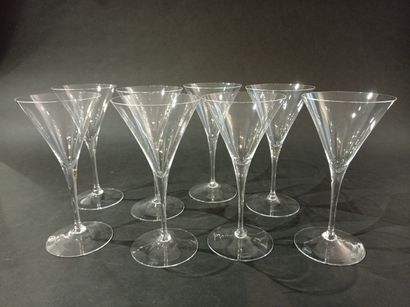  MOSER 
Suite of eight cocktail glasses of flared form. Signed with a cartouche on...