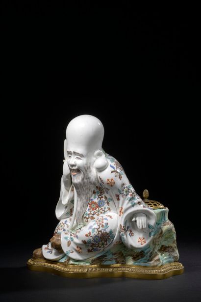 null CHANTILLY, 18th century, circa 1735-1740

Figure of a bearded magot in soft...
