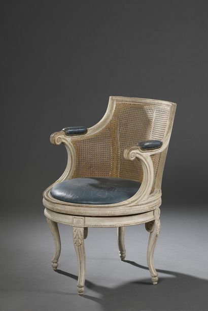 null Caned desk armchair stamped G. IACOB from the Louis XVI period

In carved and...