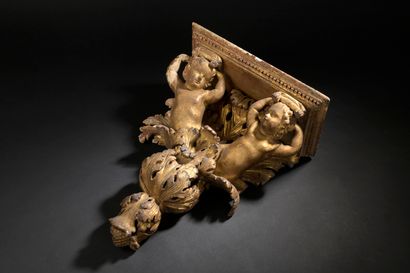 null Grande console d'applique en bois mouluré, sculpté et doré, début de l'époque...