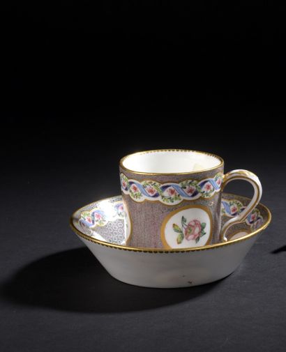 null SÈVRES, 18th century, 1780

A soft porcelain cup and saucer with polychrome...