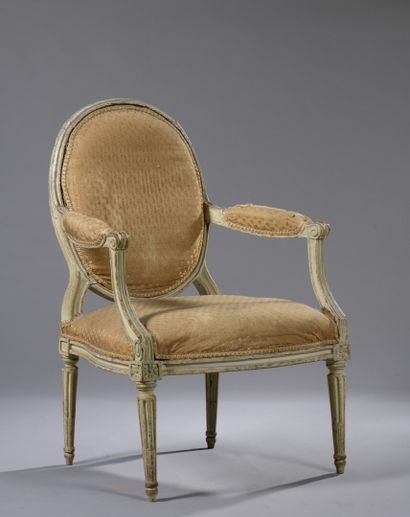 null Suite of four armchairs stamped I.B. Lelarge of the Louis XVI period.

In molded...