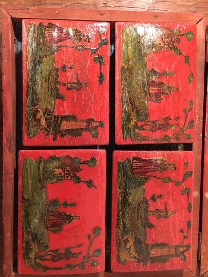 null Boîte à quadrilles en bois laqué rouge, d'époque Louis XV

A décor en Arte Povera,...