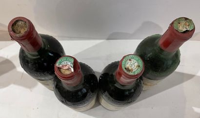 null 4 bottles 1ères CÔTES de BLAYE 1986 - Mise Neg.

Slightly stained labels. Two...