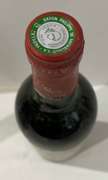 null 1 bouteille Château MOUTON BARON PHILIPPE - 5E Gcc Pauillac 1974

Etiquette...