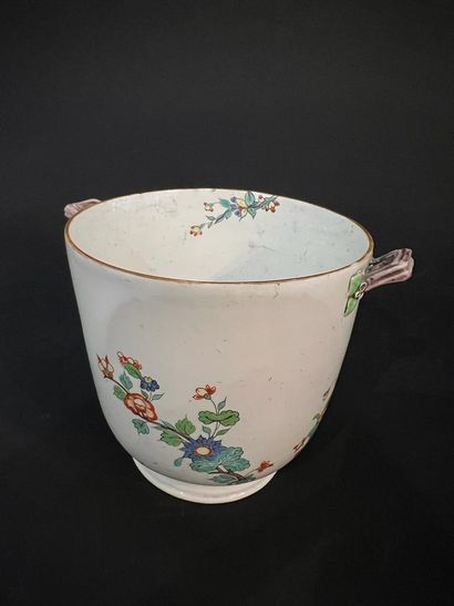 null CHANTILLY, 18th century, circa 1735

Glass bucket in soft porcelain with tan...