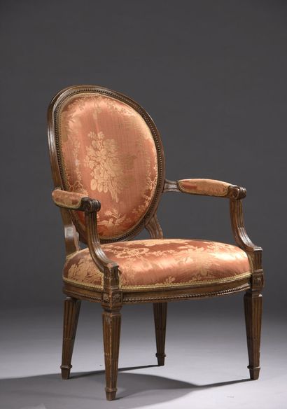 null Molded and carved wood armchair stamped VF. A P. Dupain of the Louis XVI period

With...