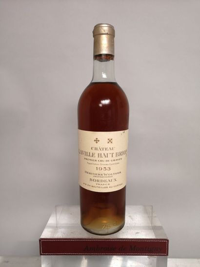 null 1 bottle Château LAVILLE HAUT BRION - Grand cru de Graves 1953 Label slightly...