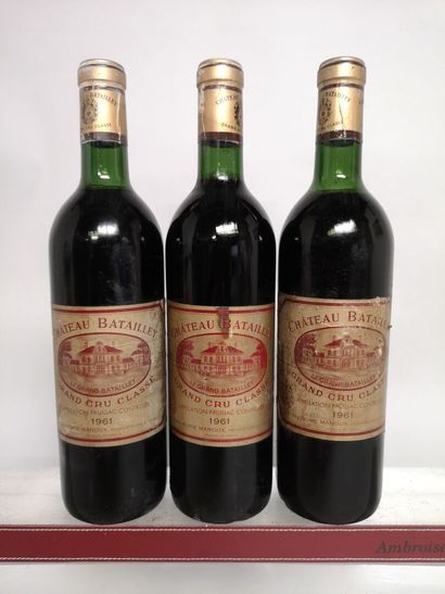 null 3 bottles Château BATAILLEY - 5th GCC Pauillac 1961 Label slightly stained and...