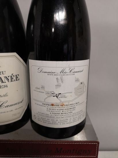 null 2 bottles VOSNE ROMANEE 1er Cru "Les Chaumes" - MEO CAMUZET 2001 Labels and...