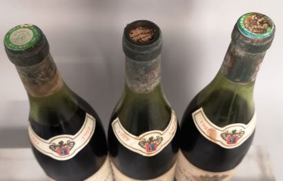 null 3 bottles MOREY St. DENIS - DUFOULEUR 1982 FOR SALE AS IS Stained labels. 1...