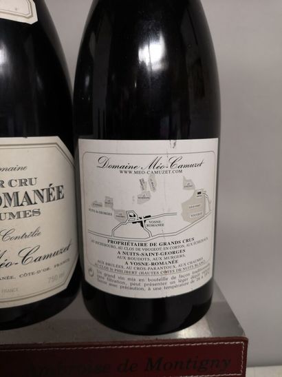 null 2 bouteilles VOSNE ROMANEE 1er Cru "Les Chaumes" - MEO CAMUZET 2002 Etiquettes...