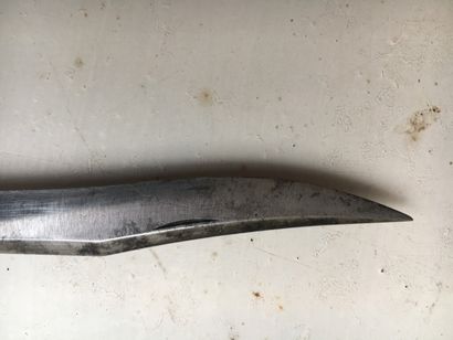 null Ivory dagger

L. 22cm