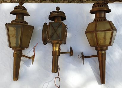 Three lanterns XIXth century. 
H.45 cm 
H.50...