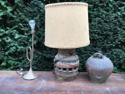 null MANNETTE including a jar mounted in lamp, a bugle mounted in lamp and a jar

H....