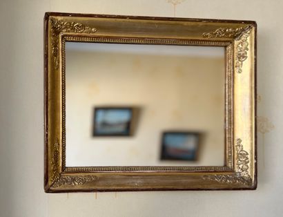 Two small mirrors of the XIXth century 

32...