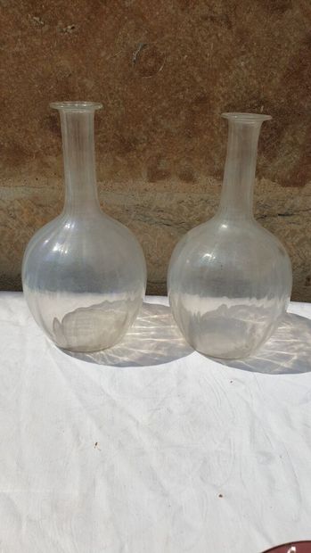 null Lot of glassware including :

- a DAUM vase decorated with ferns, damaged signed...